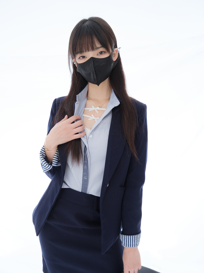 紧急企划-见希w肉丝OL[55P/1.22GB]