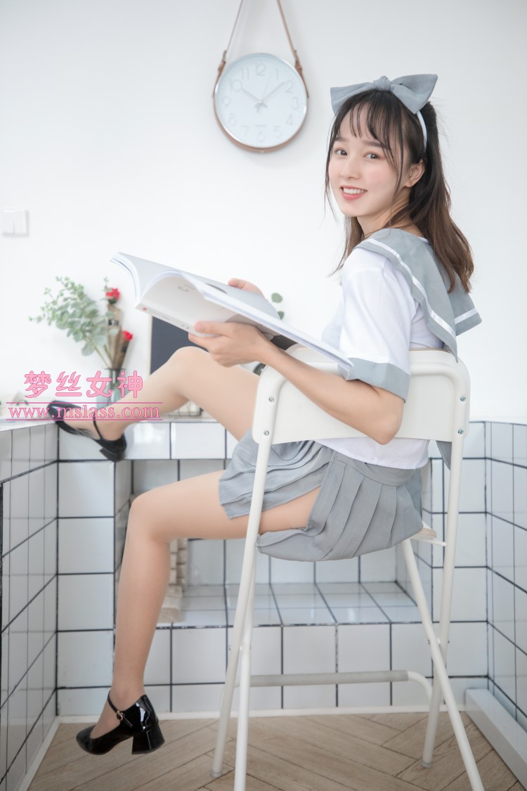 梦丝女神-玥玥白色丝袜空间[81P/1V/1.34G]