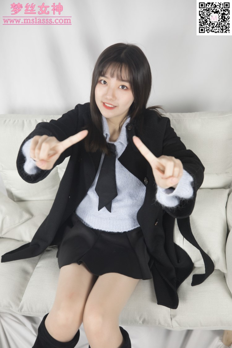 梦丝女神-小盐黑风衣下的肉丝美腿[61P/1V/0.98GB]